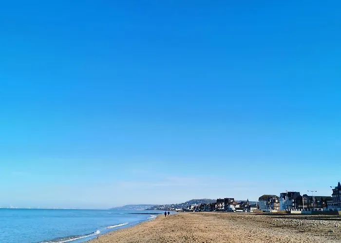 Duplex Ancienne, 59 M2 , Vue Et Plein Centre! شقة