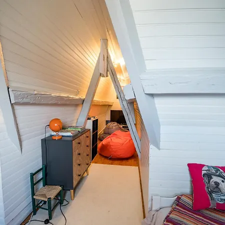 Duplex Ancienne, 59 M2 , Vue Et Plein Centre!