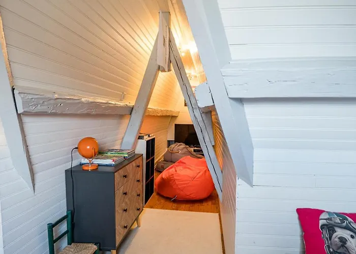 Duplex Ancienne, 59 M2 , Vue Et Plein Centre!